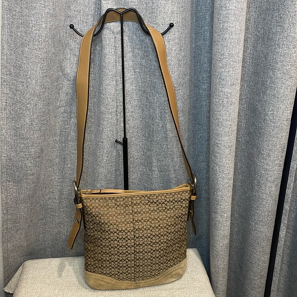 Coach 2008 Signature Crossbody Bag